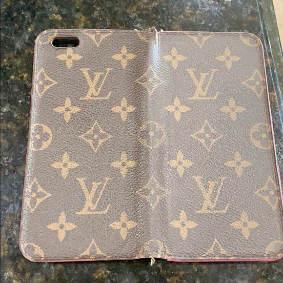 Louis Vuitton iPhone 6 Plus case - Picture 2 of 5
